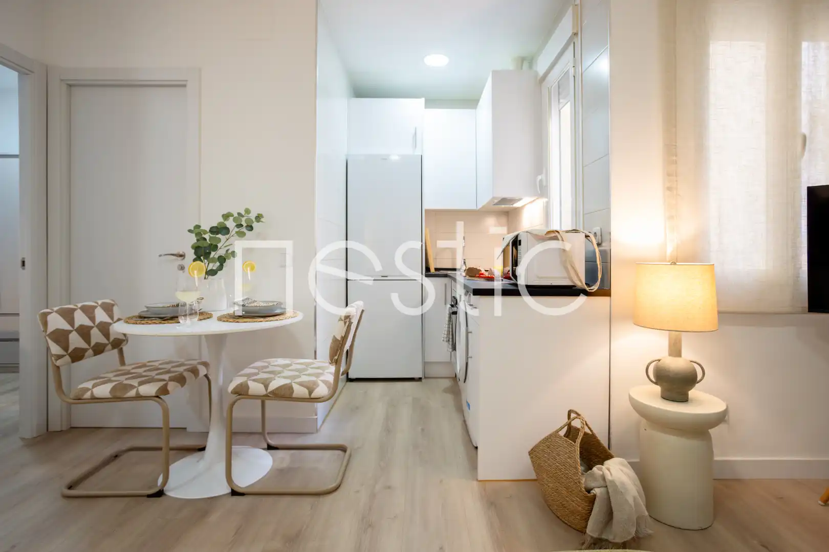Cocina de Apartamento de alquiler en Madrid con Aire acondicionado, Calefacción y Amueblado