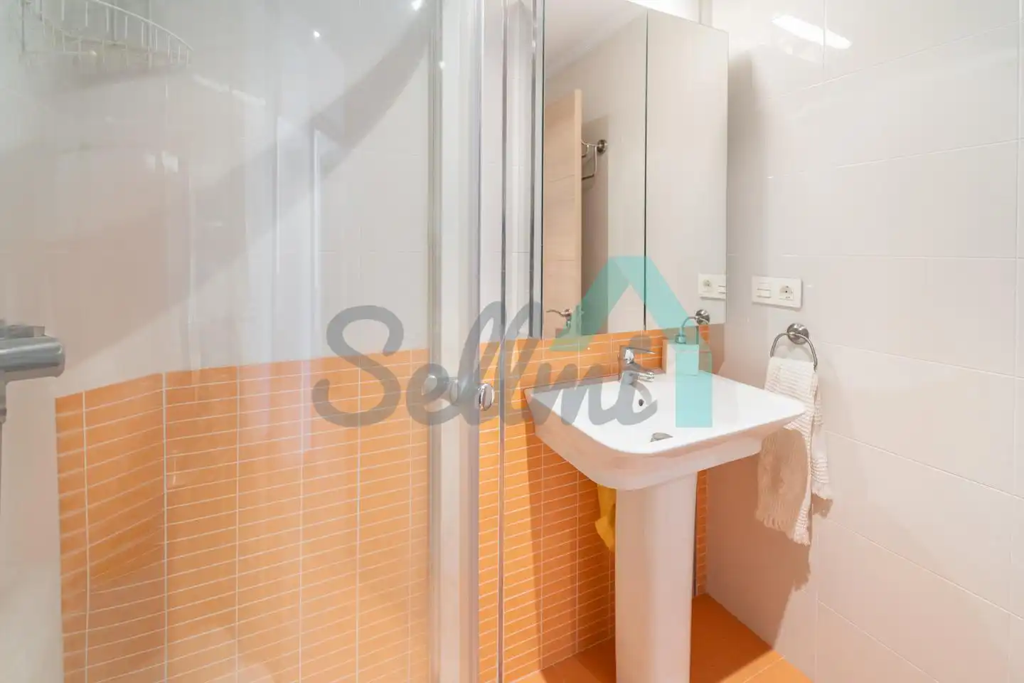 Bathroom of Flat for sale in Castropol  with Heating, Storage room and Furnished