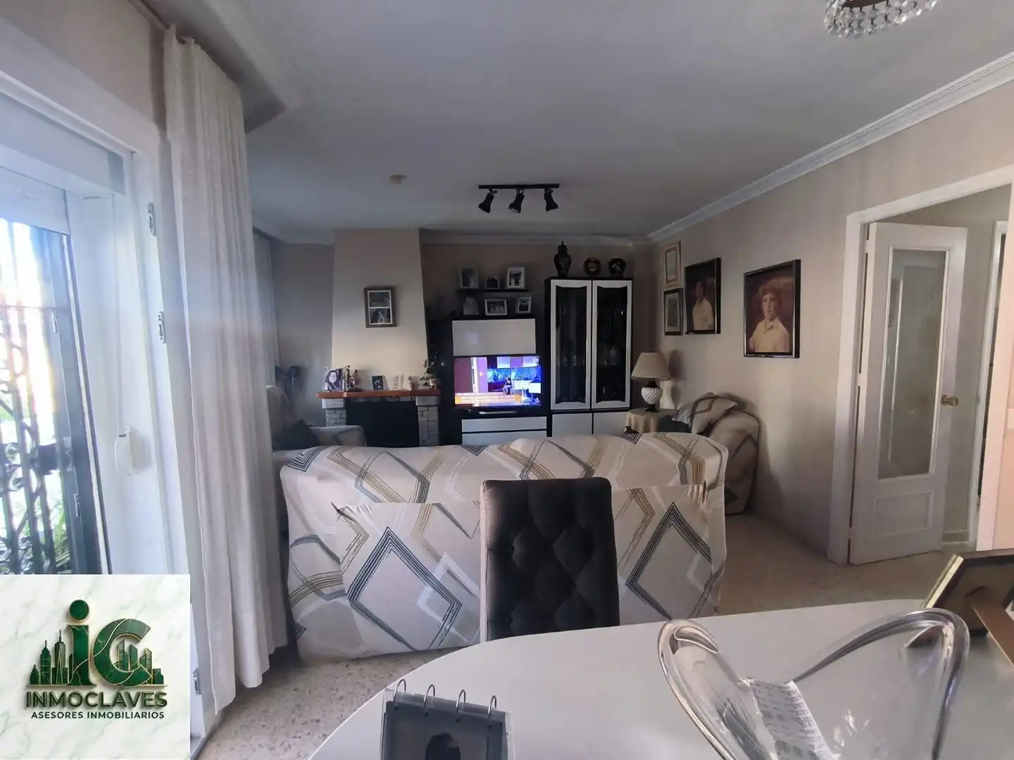 Living room of Detached homes for sale in Algeciras  with Terrace and Furnished