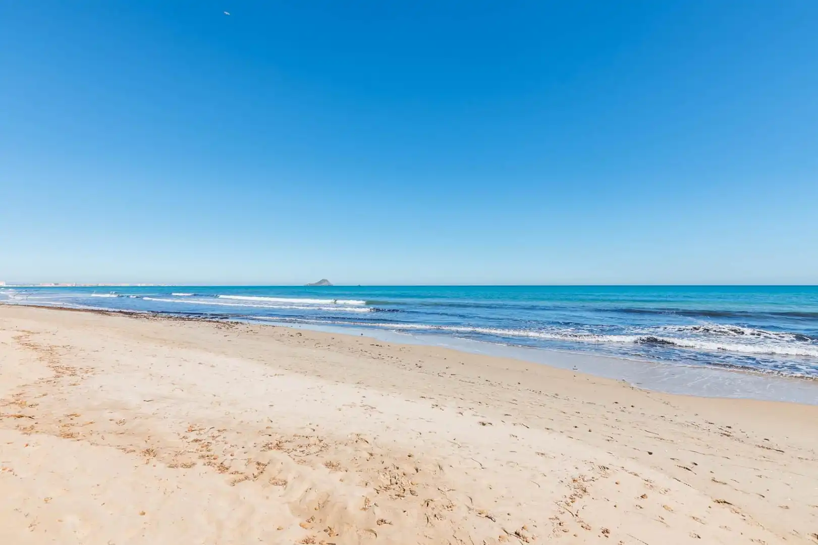 Vista exterior de Casa o chalet en venta en La Manga del Mar Menor con Aire acondicionado, Calefacción y Jardín privado