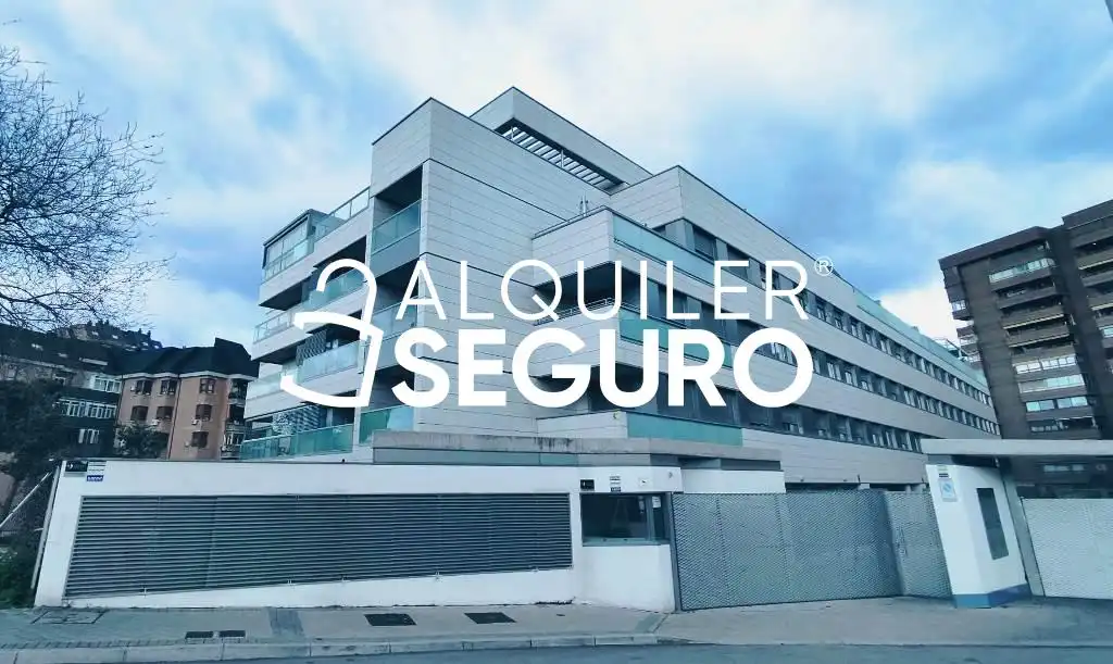 Vista exterior de Piso de alquiler en  Madrid Capital con Aire acondicionado, Calefacción y Terraza