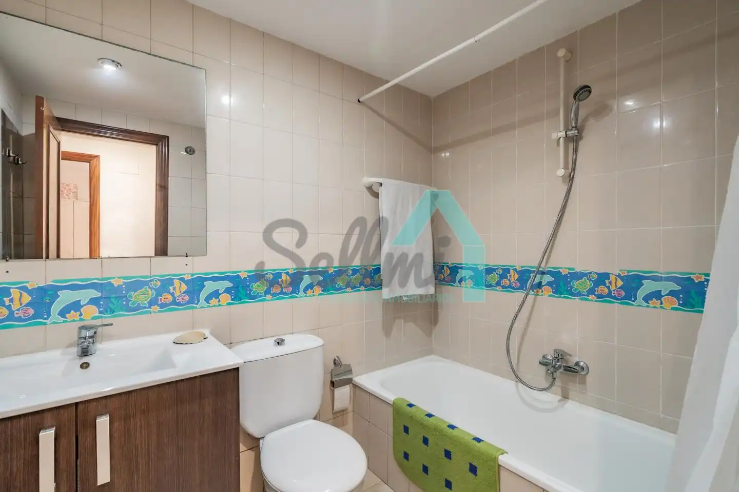 Baño de Piso de alquiler en Oviedo  con Calefacción, Parquet y Terraza