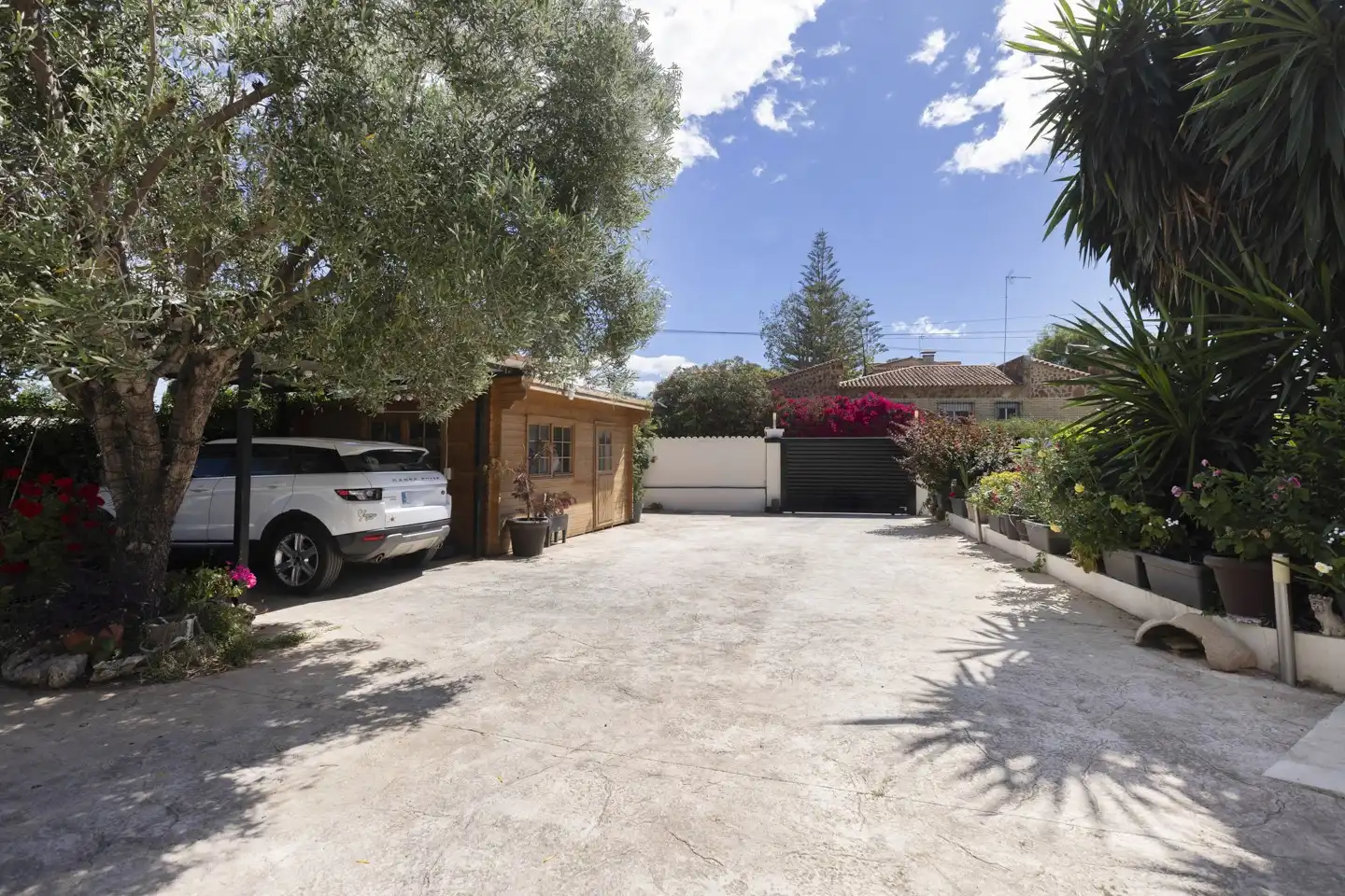 Parking de Casa adosada en venta en L'Eliana con Aire acondicionado y Jardín privado