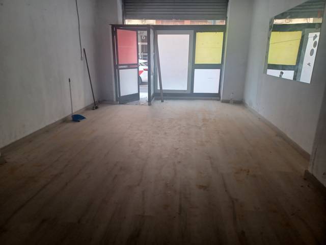 Local comercial en Alquiler en Calle de Monegros, 11 en La Almozara