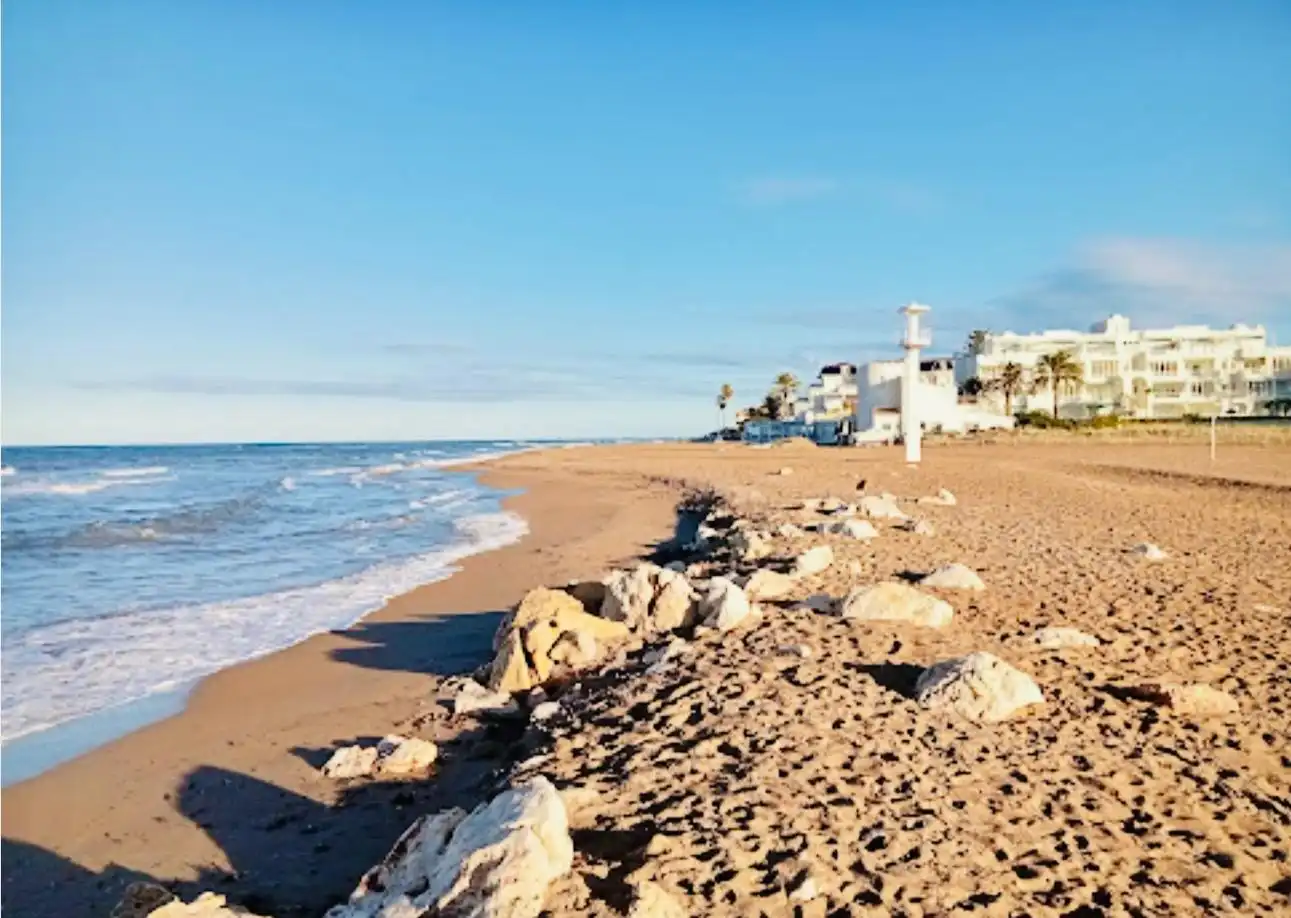 Außenansicht von Wohnungen zum Verkauf in Dénia mit Klimaanlage, Heizung und Privatgarten