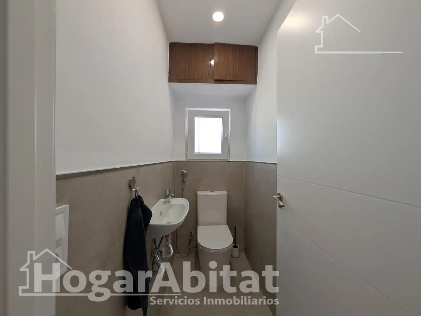 Bany de Pis en venda en Alicante / Alacant amb Aire condicionat, Calefacció i Moblat