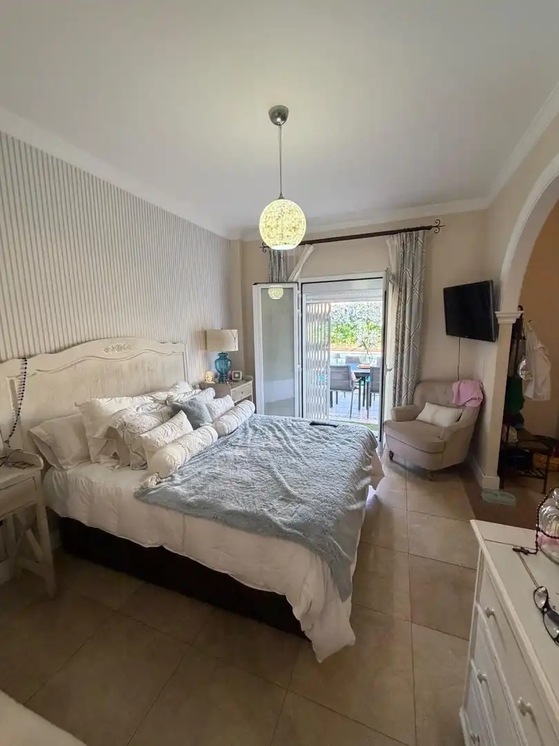 Terraced house with pool for sale in Los Barrios, imagen 9