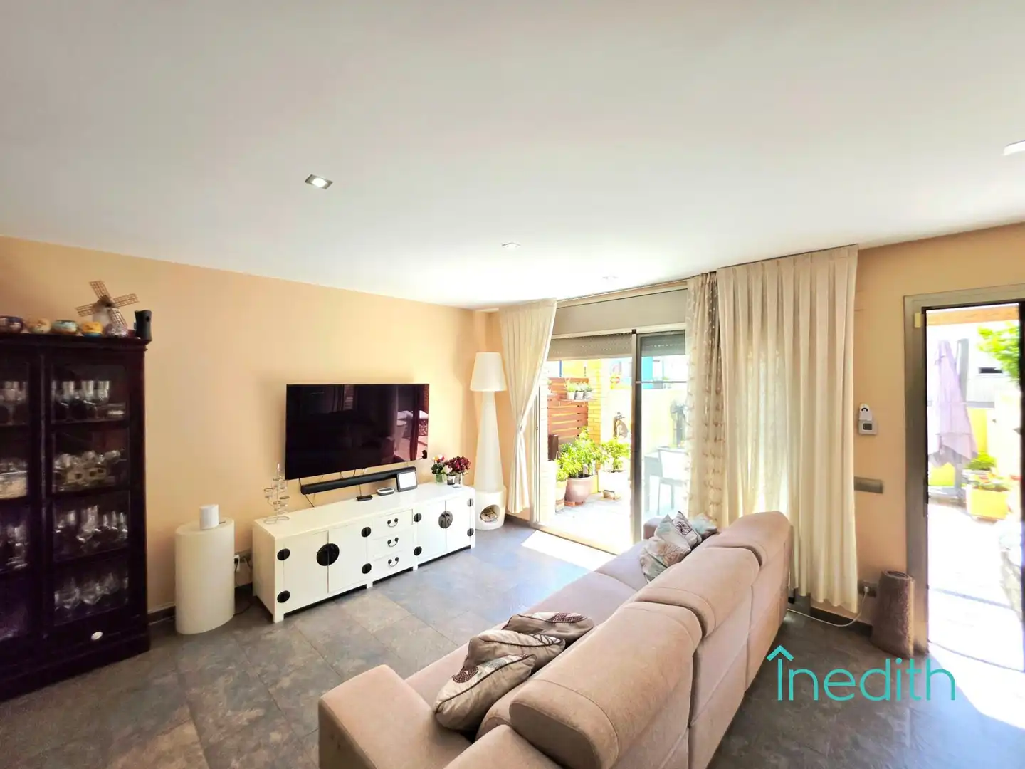 Living room of Houses for sale in Cubelles  with Air Conditioner, Heating and Private garden