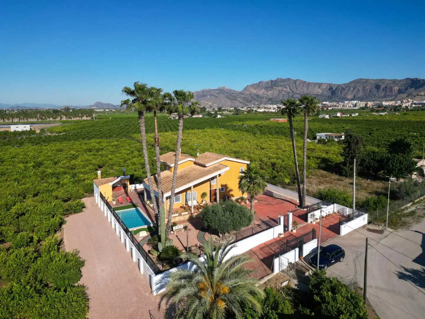 Vista exterior de Casa o xalet en venda en Orihuela amb Aire condicionat, Calefacció i Terrassa