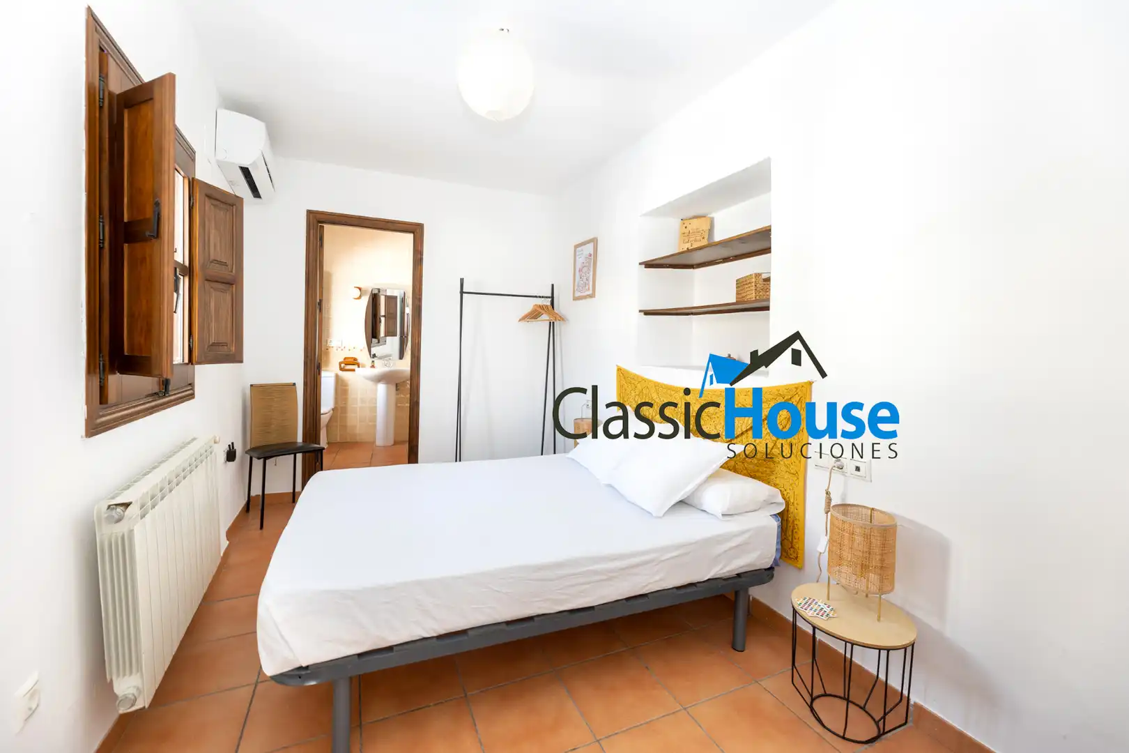 Habitación de Casa adosada en venta en Granada con Terraza, Amueblado y Horno