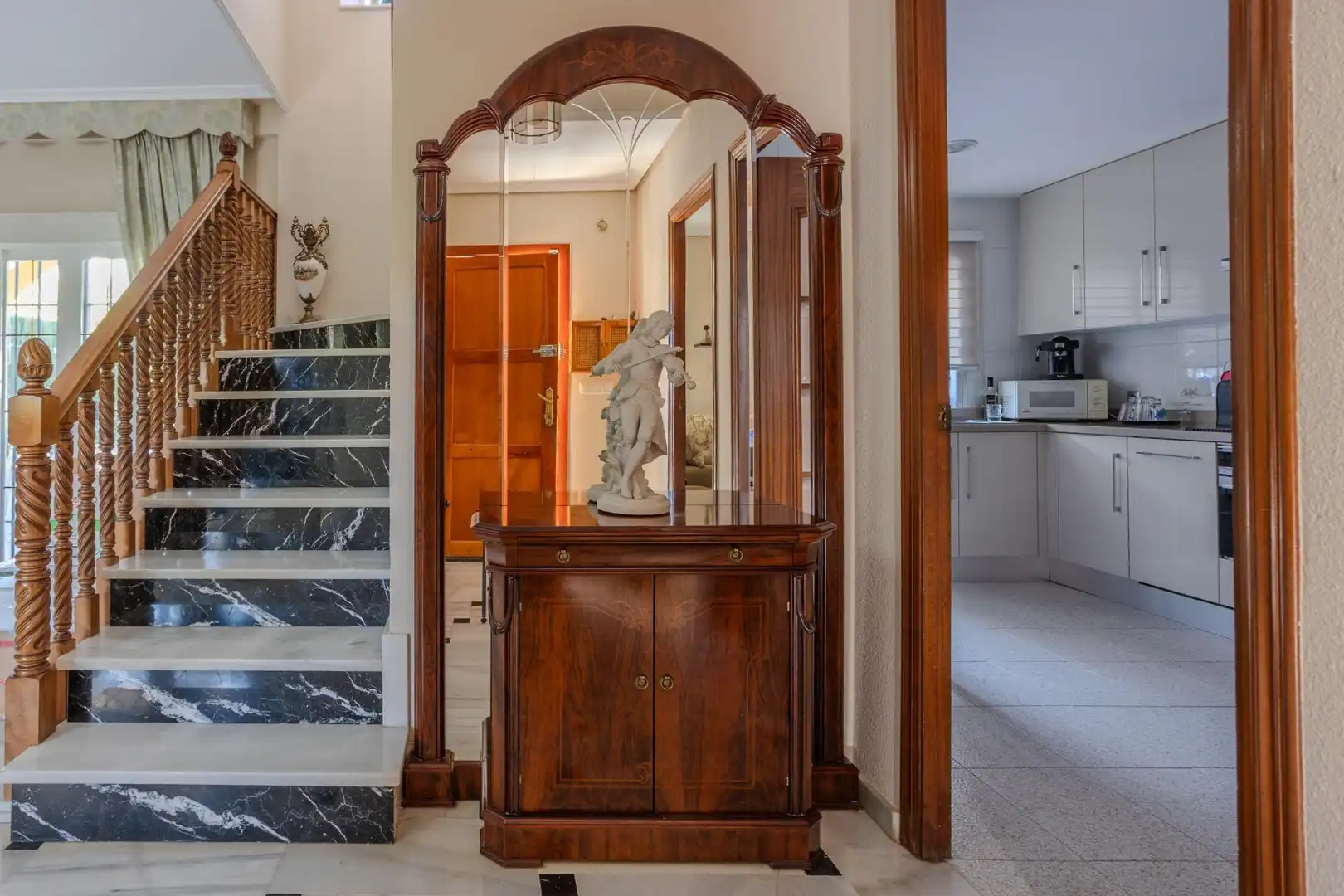 Detached homes for sale in El Brillante -El Naranjo - El Tablero