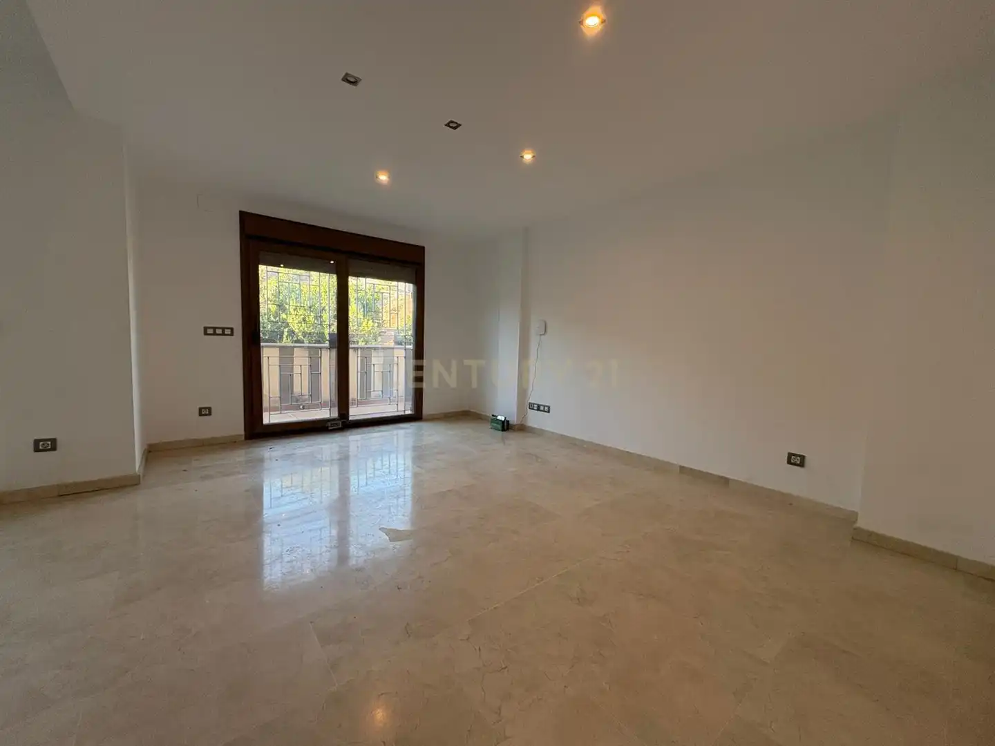 Houses for sale in Málaga  with Air Conditioner, Private garden and Storage room