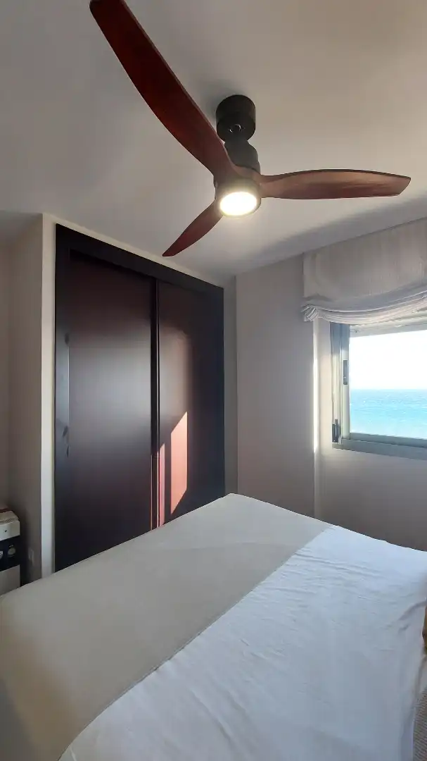 Dormitori de Apartament en venda en La Manga del Mar Menor amb Terrassa, Moblat i Forn