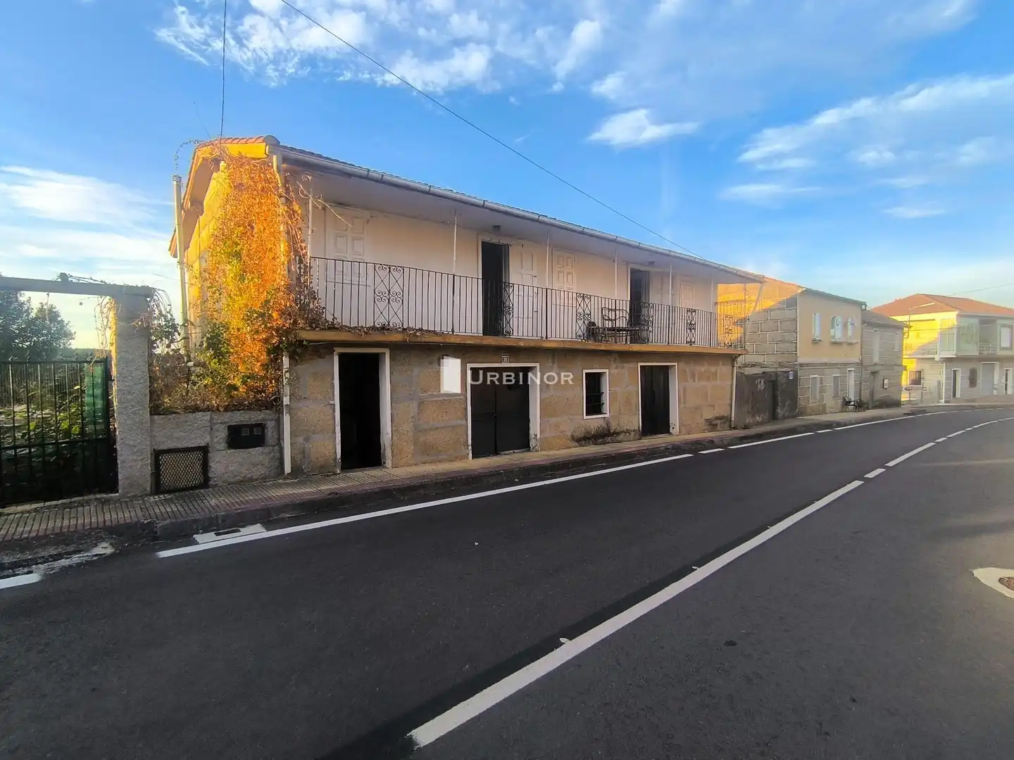 House with garden for sale in San Cibrao das Viñas, imagen 2