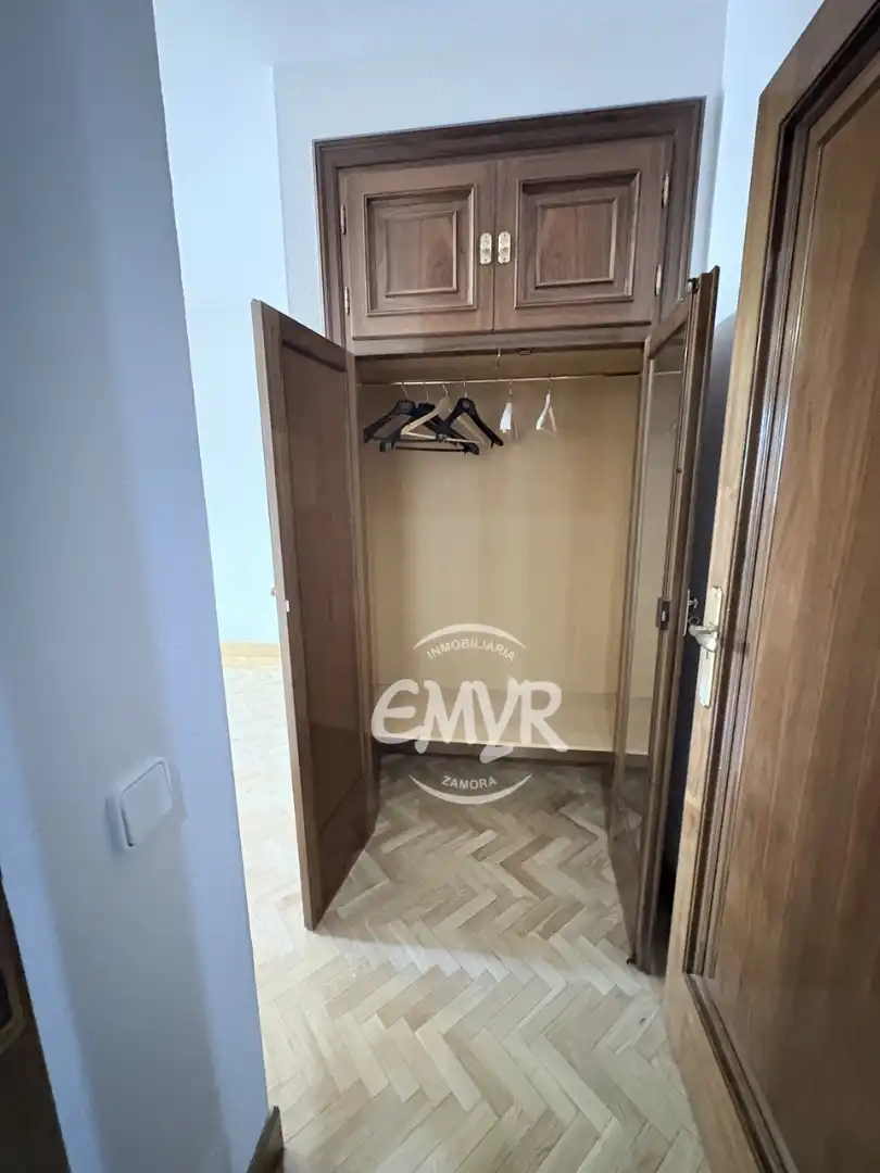 Schlafzimmer von Wohnung zum Verkauf in Zamora Capital  mit Heizung, Parkett und Abstellraum
