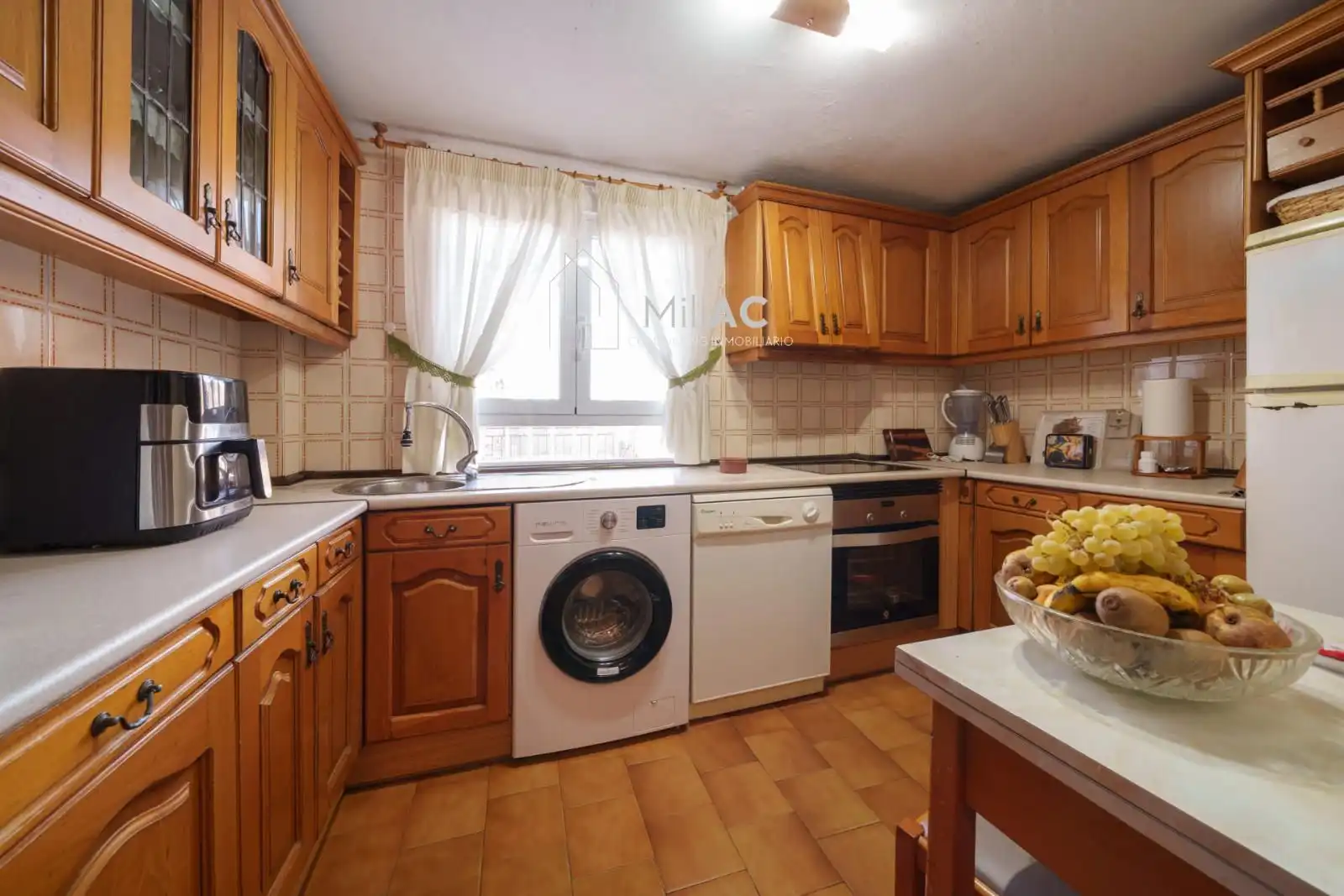 Cuina de Pis en venda en Madrid amb Calefacció, Parquet i Terrassa