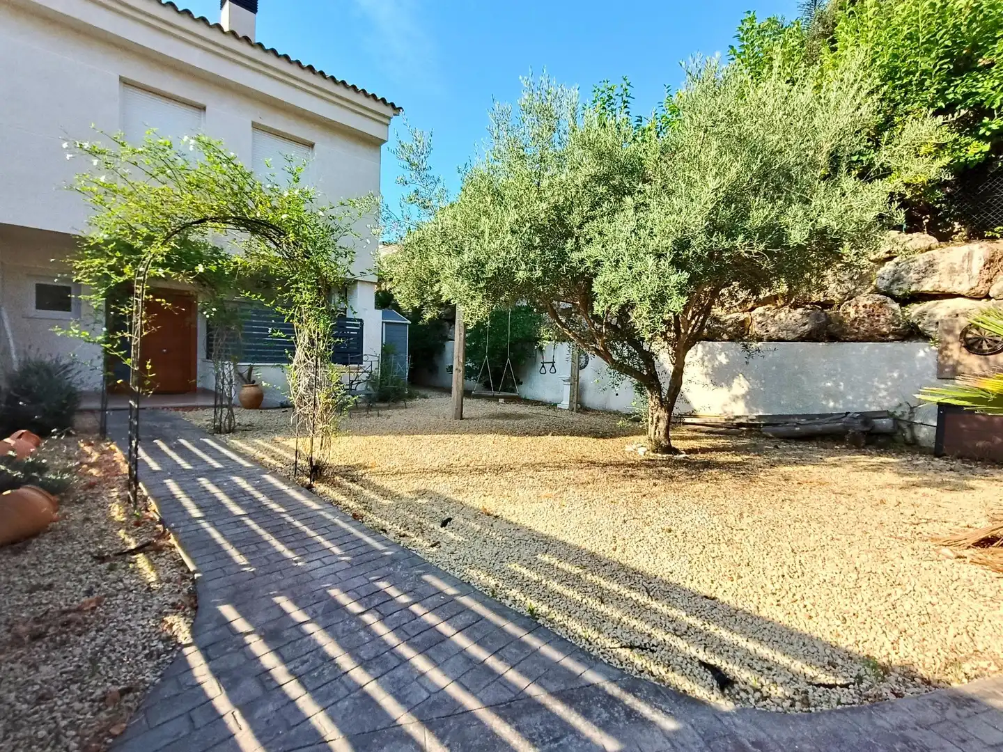Vista exterior de Casa adosada en venda en Moraira amb Aire condicionat, Calefacció i Jardí privat