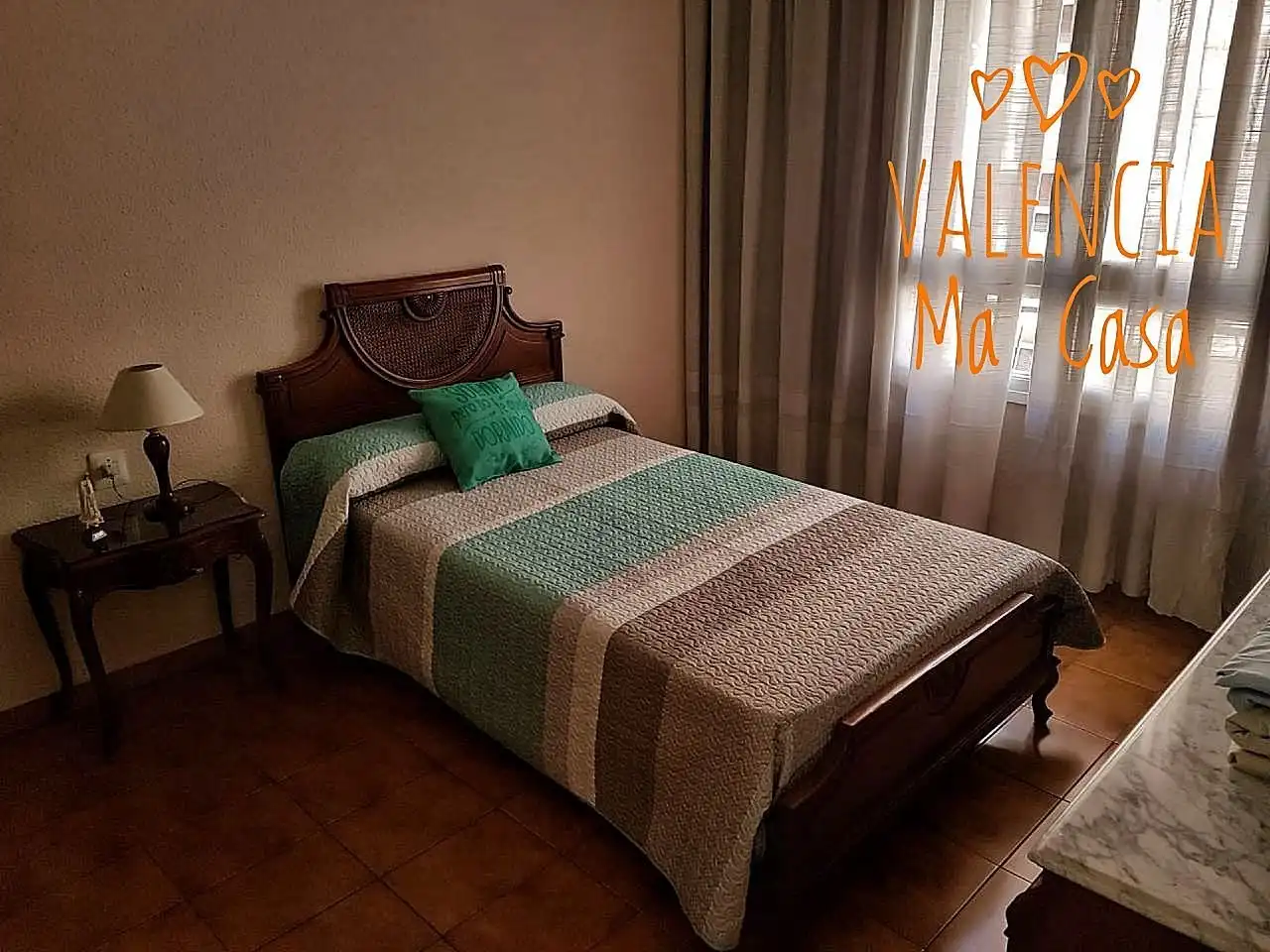 Flat with terrace to rent in Extramurs, imagen 4