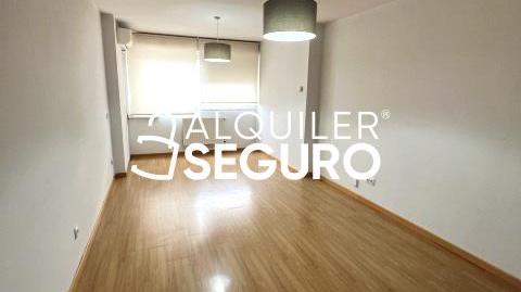 Photo 3 of Flat to rent in De Los Planetas, Parla Este, Parla