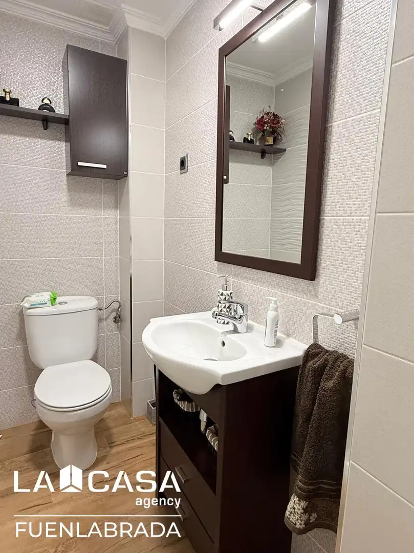 Bany de Casa adosada en venda en Griñón amb Aire condicionat, Terrassa i Piscina