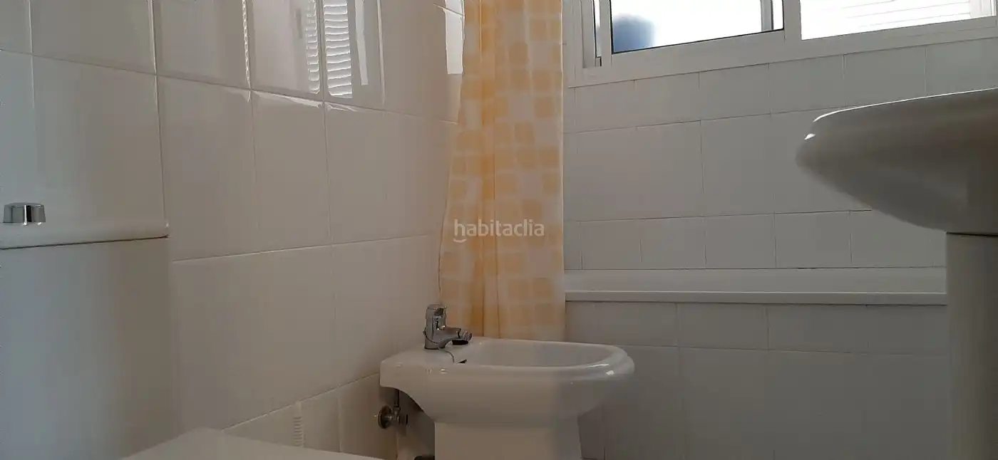 Piso con ascensor en venta en Calle Pintor Vazquez Díaz 1, imagen 2