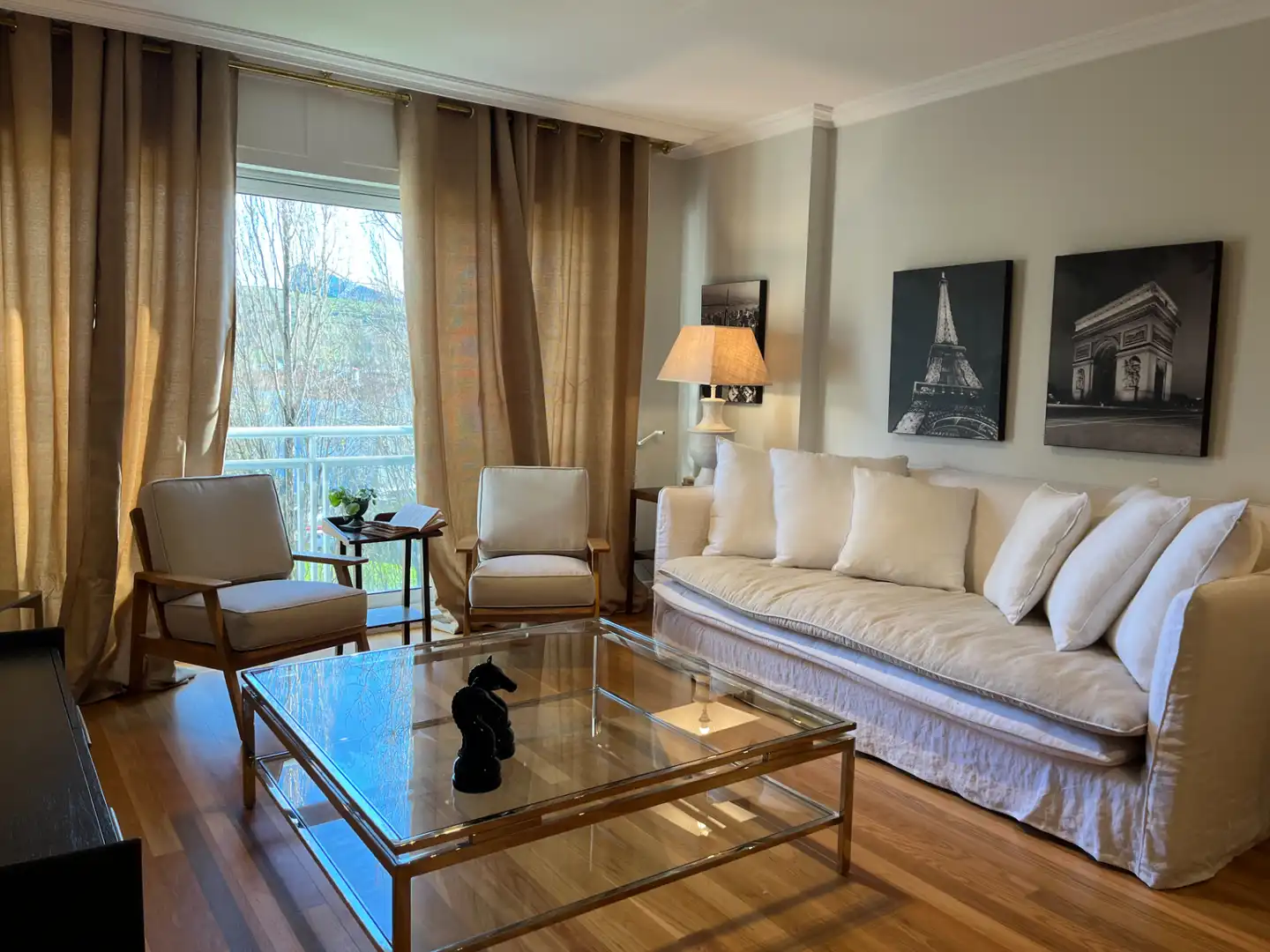 Wohnzimmer von Maisonette zur Miete in Santiago de Compostela  mit Heizung, Parkett und Terrasse