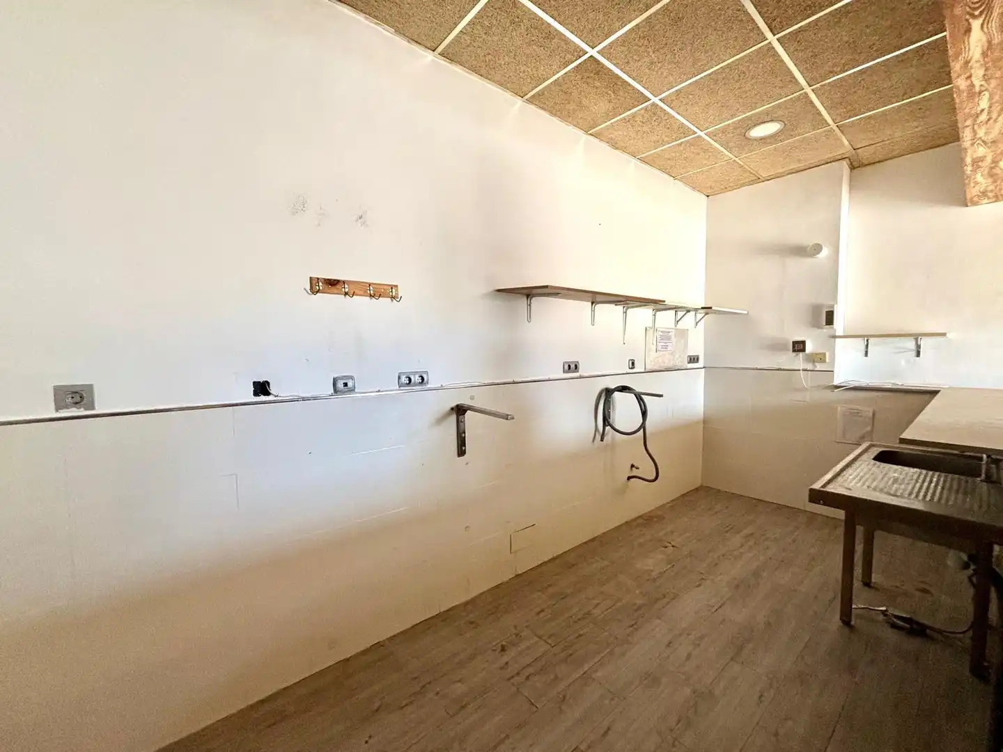 Gewerbefläche zum Verkauf in Barrio del Sureste, imagen 9