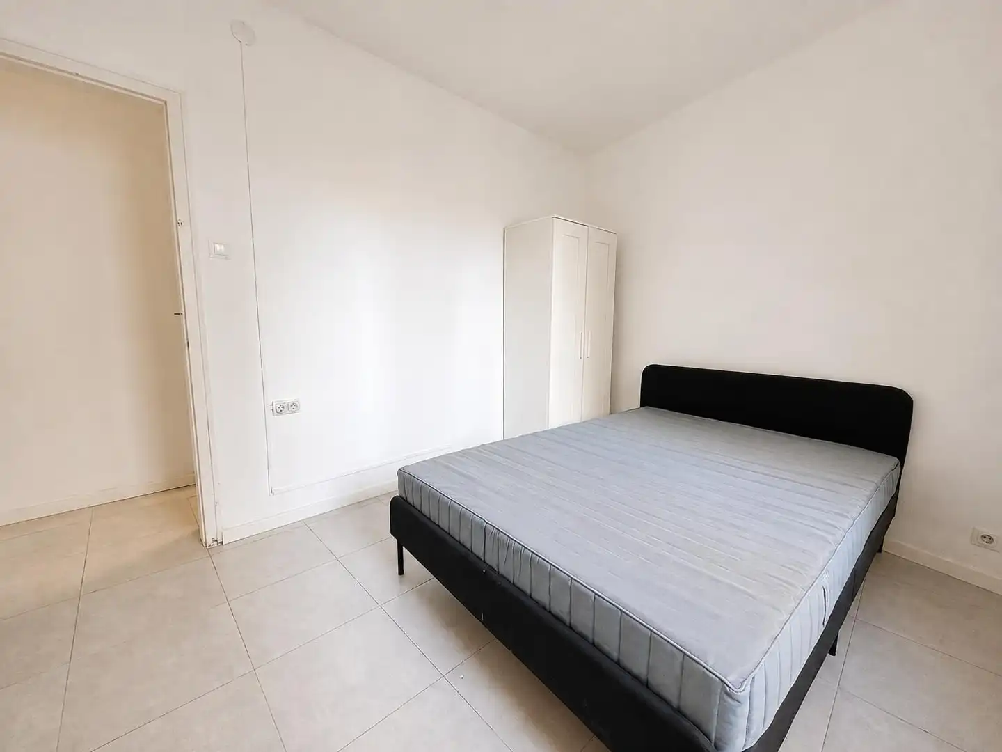 Habitación de Piso de alquiler en L'Hospitalet de Llobregat con Amueblado