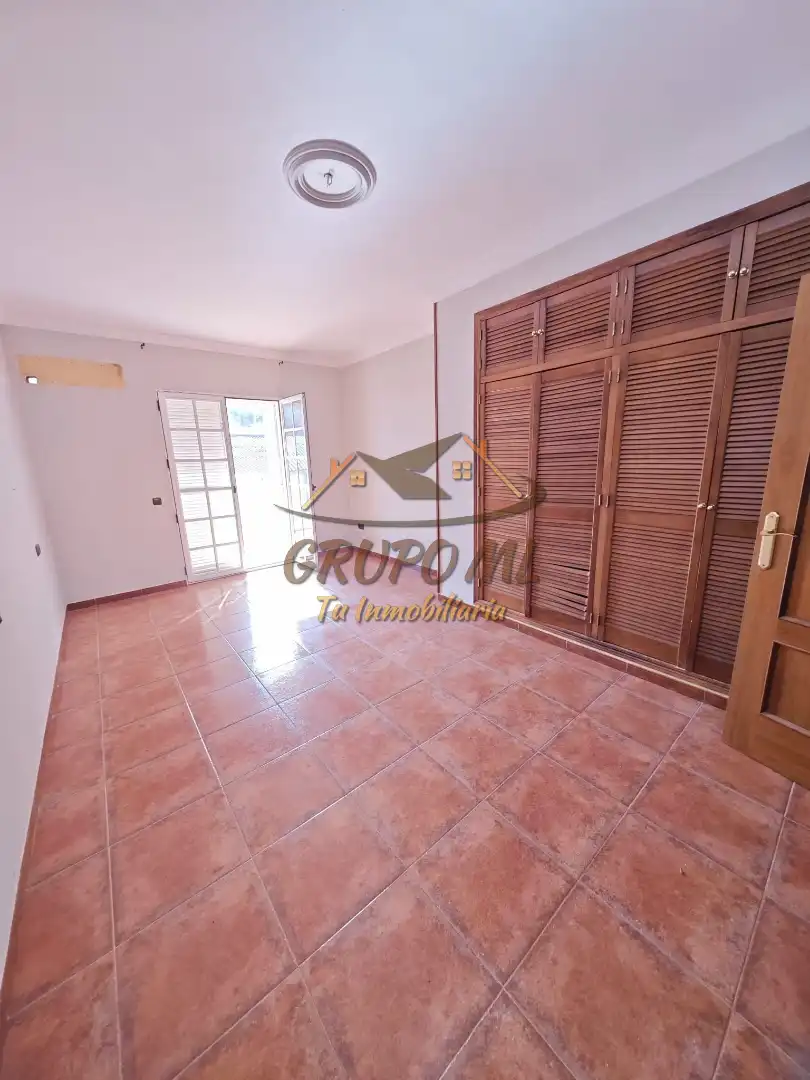 Piso en venta en Navas de San Juan con Calefacción, Terraza y Horno