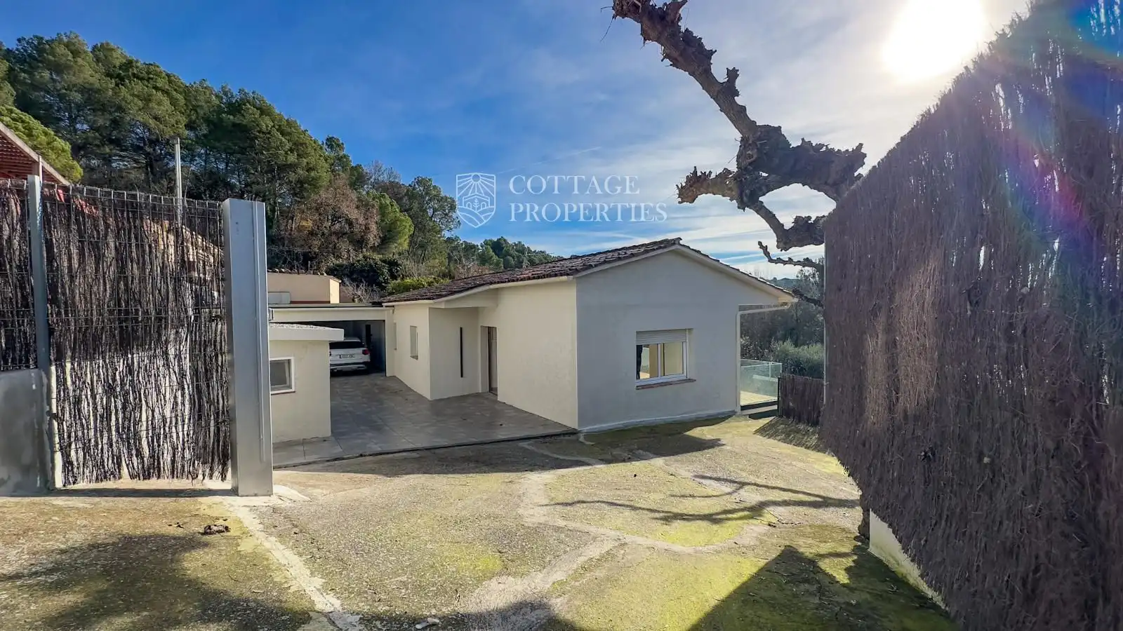 Exterior view of Houses for sale in Banyoles  with Air Conditioner, Swimming Pool and Alarm