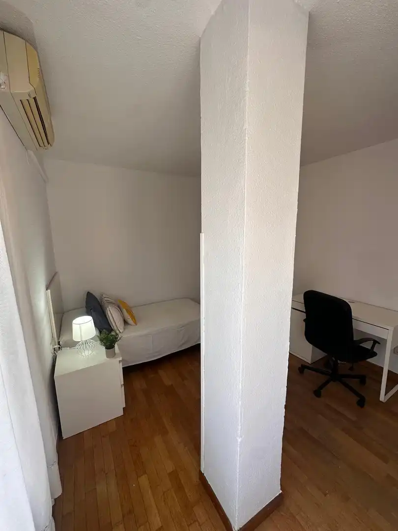Wohnung zur Miete in Calle de Àngel Guimerà, Arrancapins