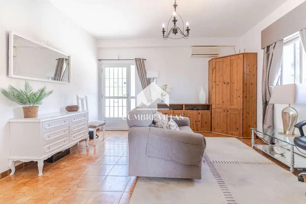 Vista exterior de Casa o xalet en venda en Lújar amb Jardí privat, Terrassa i Internet