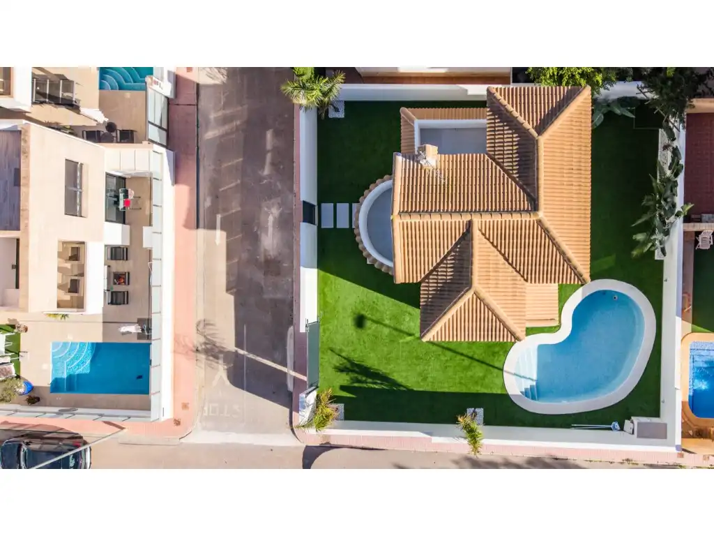 Casa amb piscina en venda a Calle Puig Mayor-Las Filipinas, imagen 4