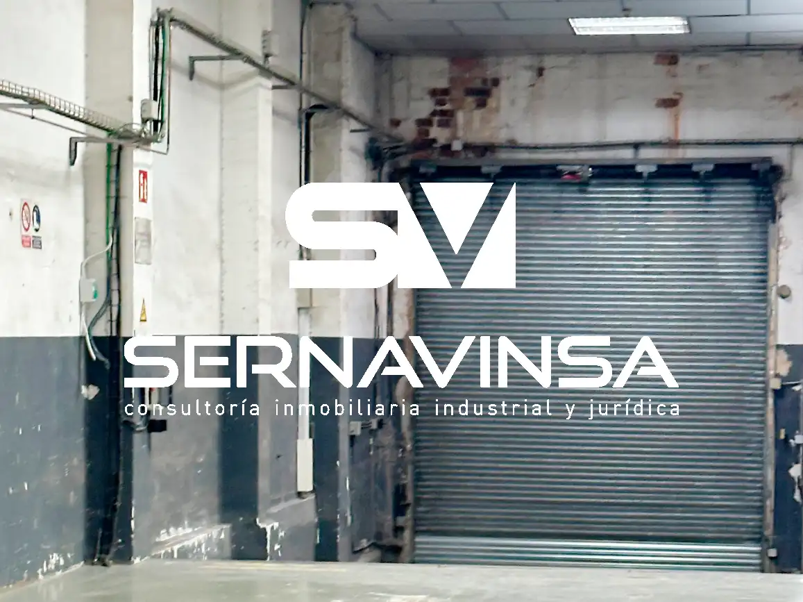 Vista exterior de Nave industrial de alquiler en Sabadell