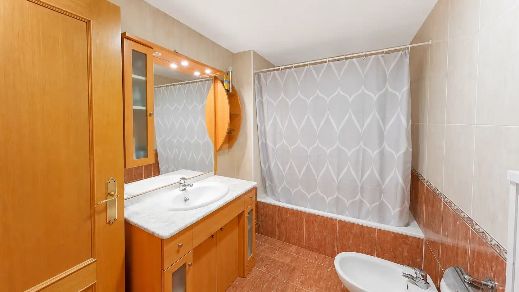 Baño de Piso en venta en Cheste con Calefacción y Balcón