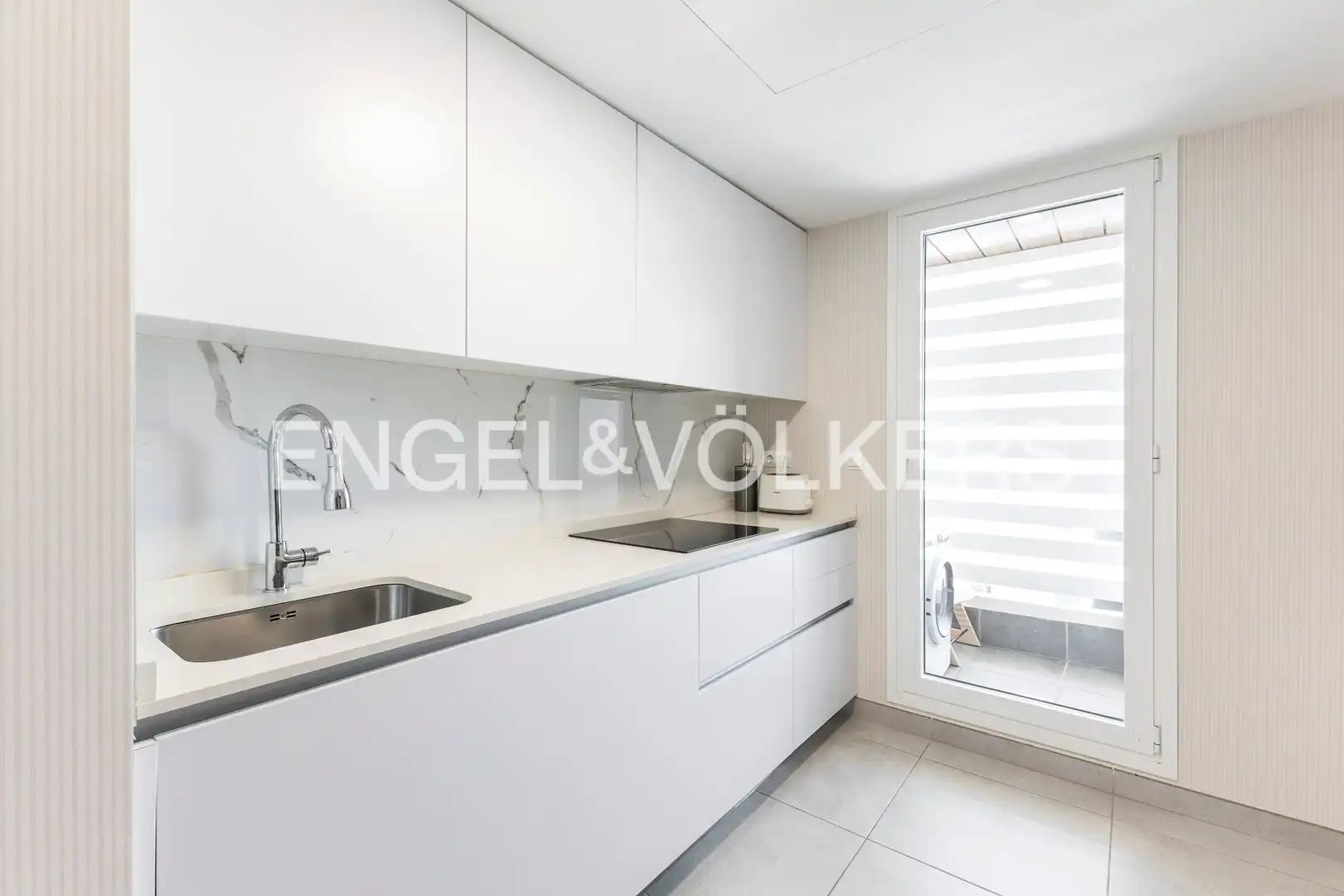 Kitchen of Flat for sale in Madrid  with Air Conditioner, Heating and Terrace
