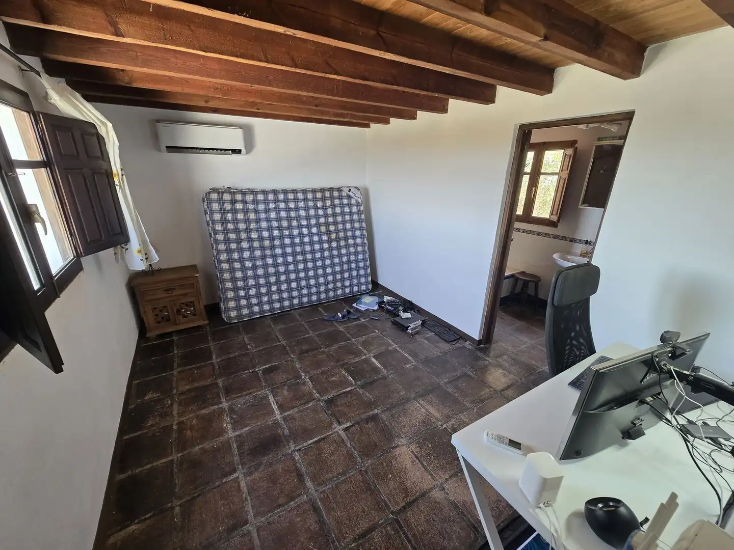 Houses for sale in Monda  with Air Conditioner, Terrace and Swimming Pool