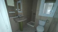 Bathroom of Flat for sale in Alicante / Alacant  with Alarm