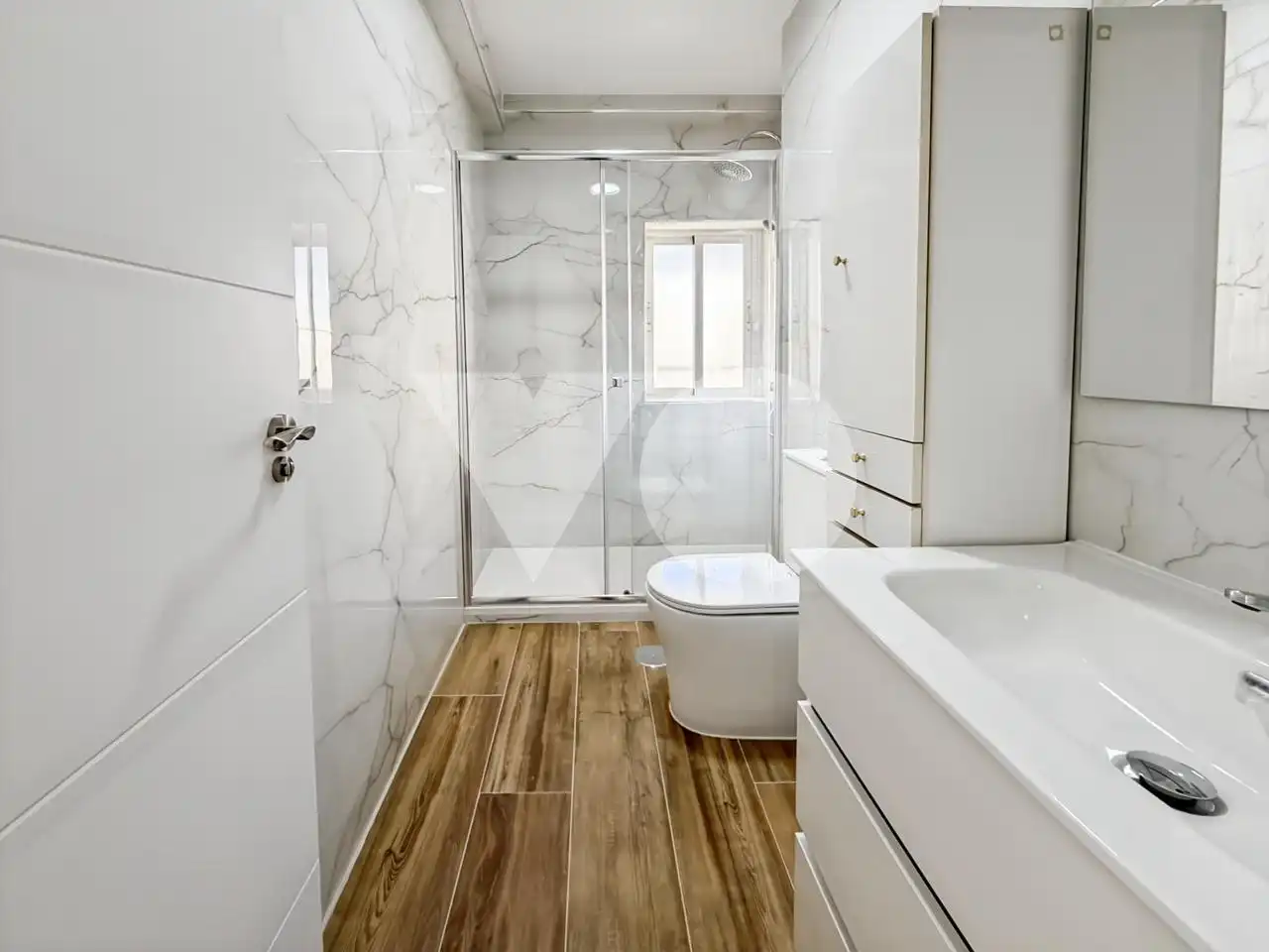 Baño de Piso para compartir en Madrid con Calefacción y Amueblado
