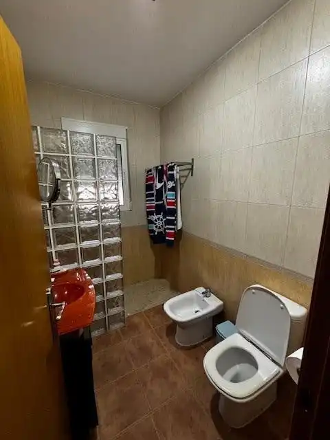 Badezimmer von Country house zum Verkauf in Aledo mit Klimaanlage, Privatgarten und Schwimmbad