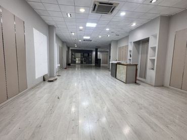 Local comercial en alquiler en Calle Corredera de San Marcos
