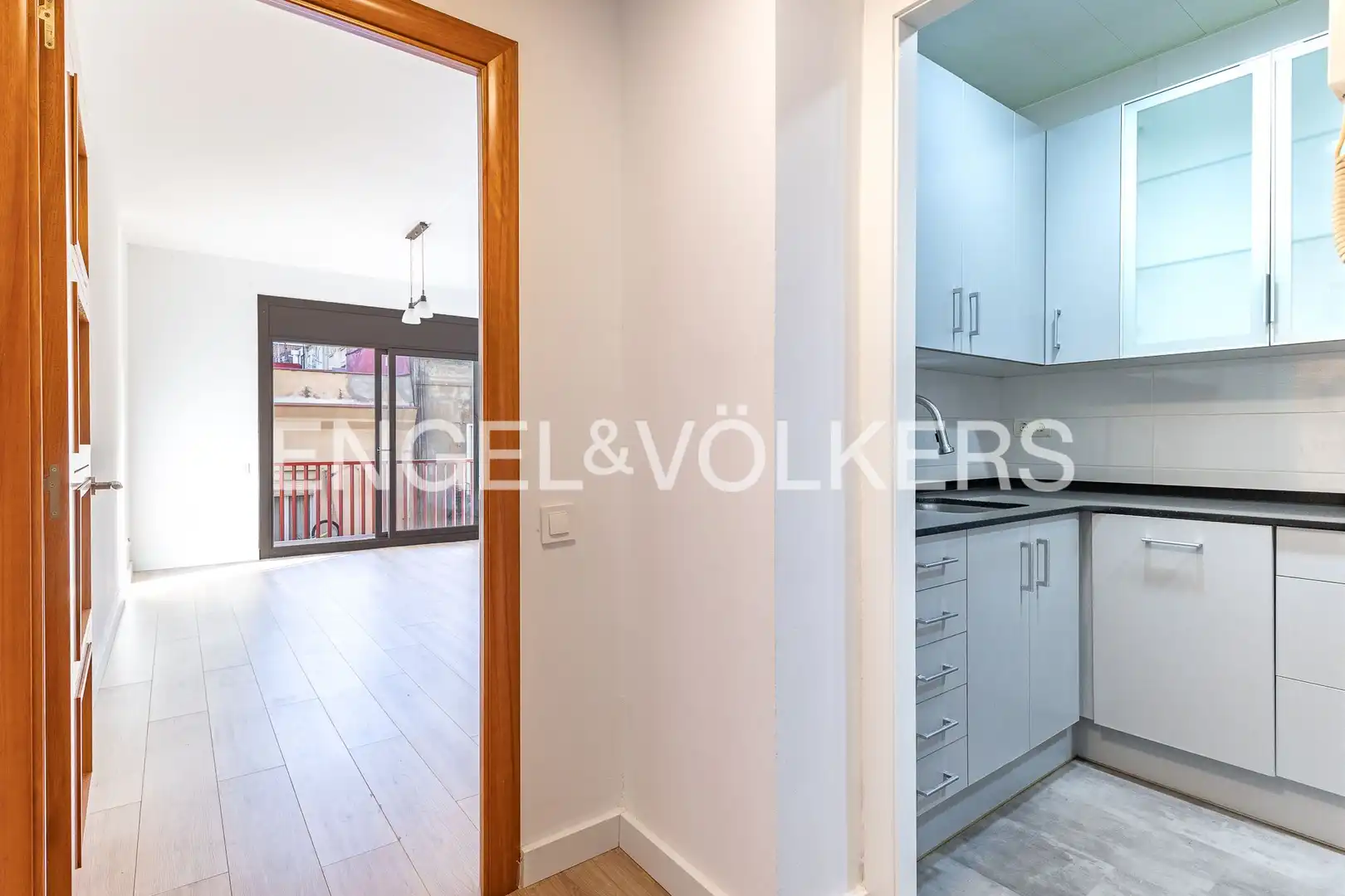 Piso en venta en Barcelona con Aire acondicionado, Calefacción y Balcón