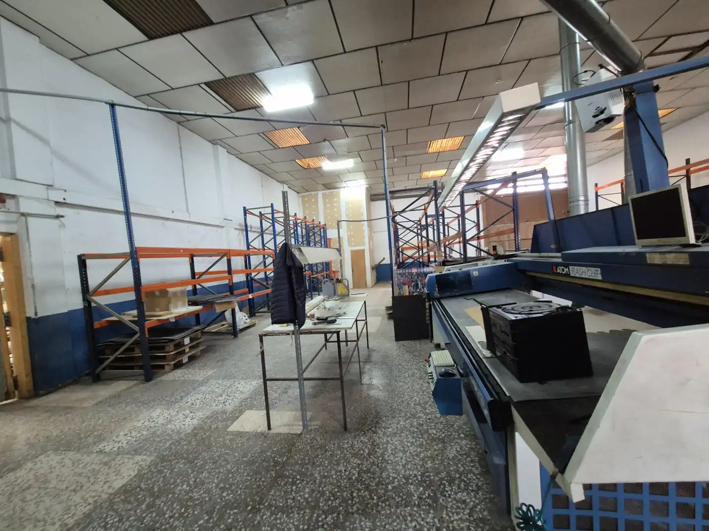 Nave industrial en venta en Elda