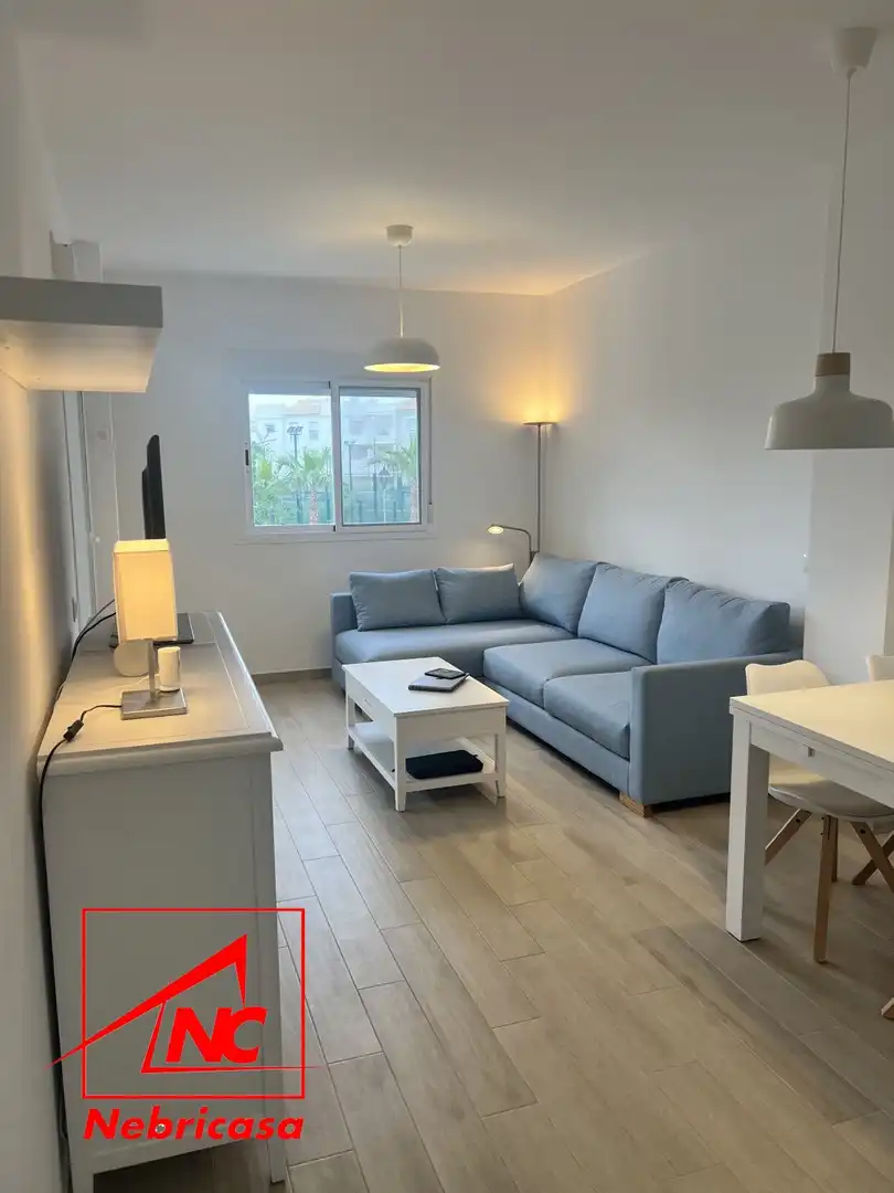Wohnzimmer von Wohnung zur Miete in Chipiona mit Klimaanlage, Terrasse und Schwimmbad