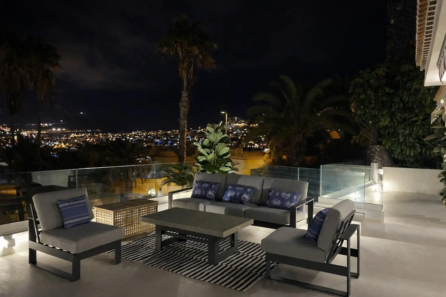 Terrace of Houses for sale in Adeje  with Air Conditioner, Private garden and Terrace