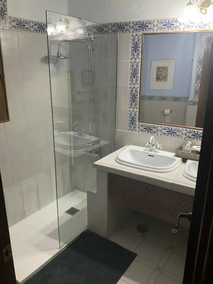 Baño de Casa o chalet en venta en Sigüenza con Aire acondicionado, Calefacción y Jardín privado