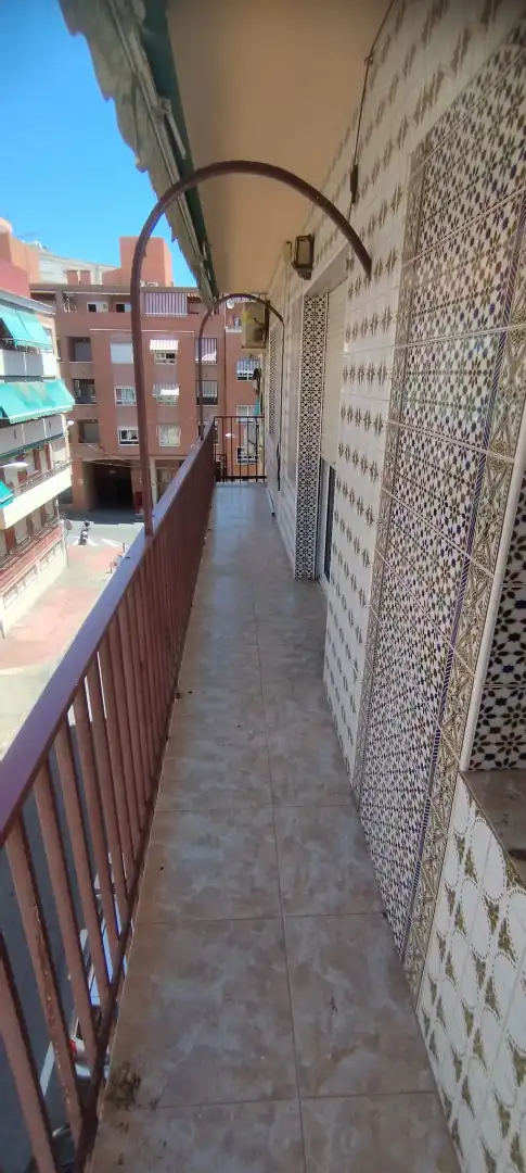 Terrassa de Pis en venda en Alicante / Alacant amb Aire condicionat, Forn i Balcó
