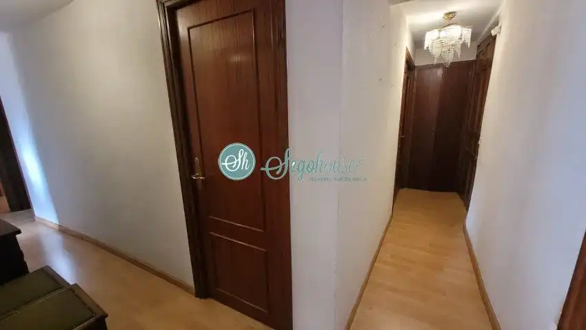 Piso en venta en Segovia con Calefacción y Balcón