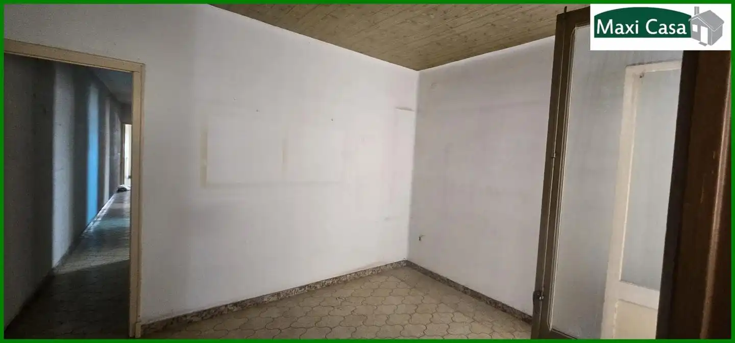 Piso en venta en Sabadell con Balcón