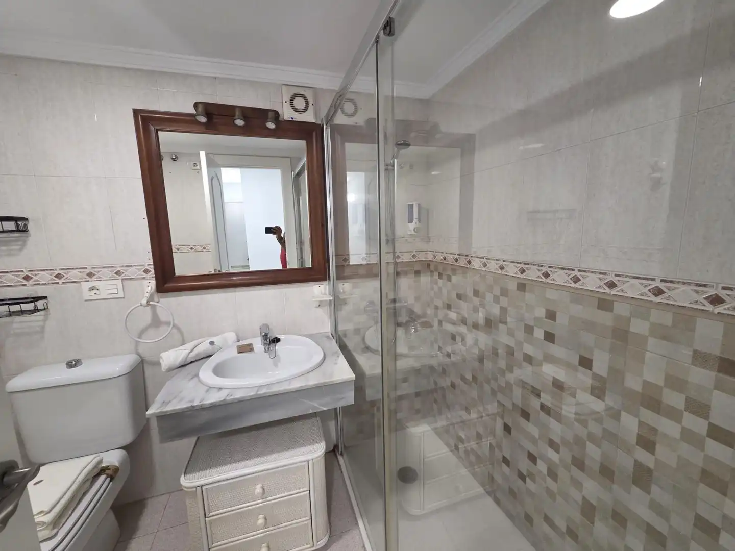 Bathroom of Flat for sale in Fuengirola  with Terrace
